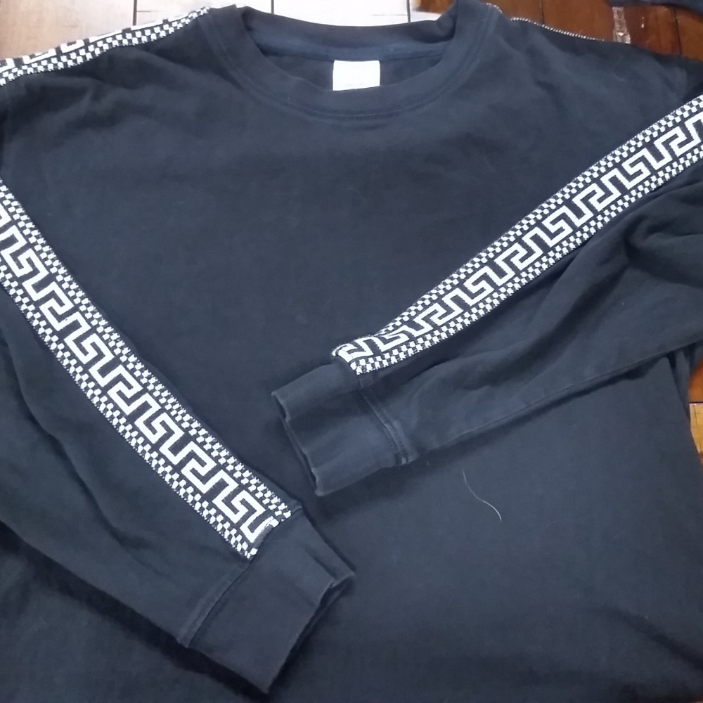 Urban Outfitters Black And White Maze Longsleeve